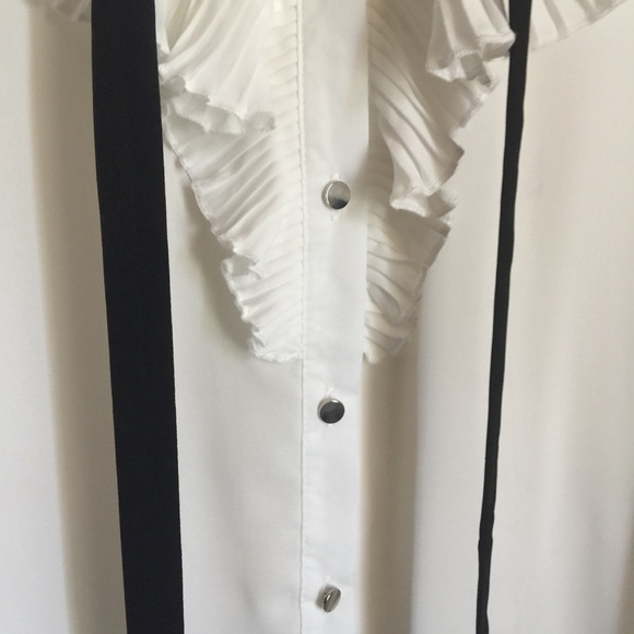 Haute Monde ruffle white blouse Large - Picture 4 of 6